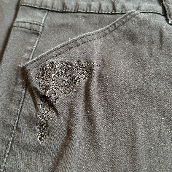 Penningtons slightly curvy fit pants / capris size 18 - Picture 3 of 7